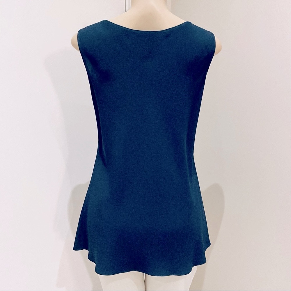 THE ROW NAVY TOP. - Picture 3 of 6